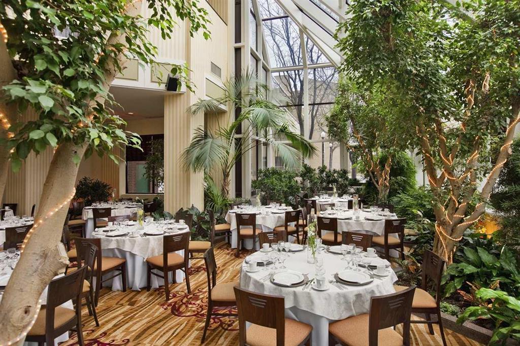 Hilton Fort Wayne At The Grand Wayne Convention Center (Adults Only) Restaurante foto
